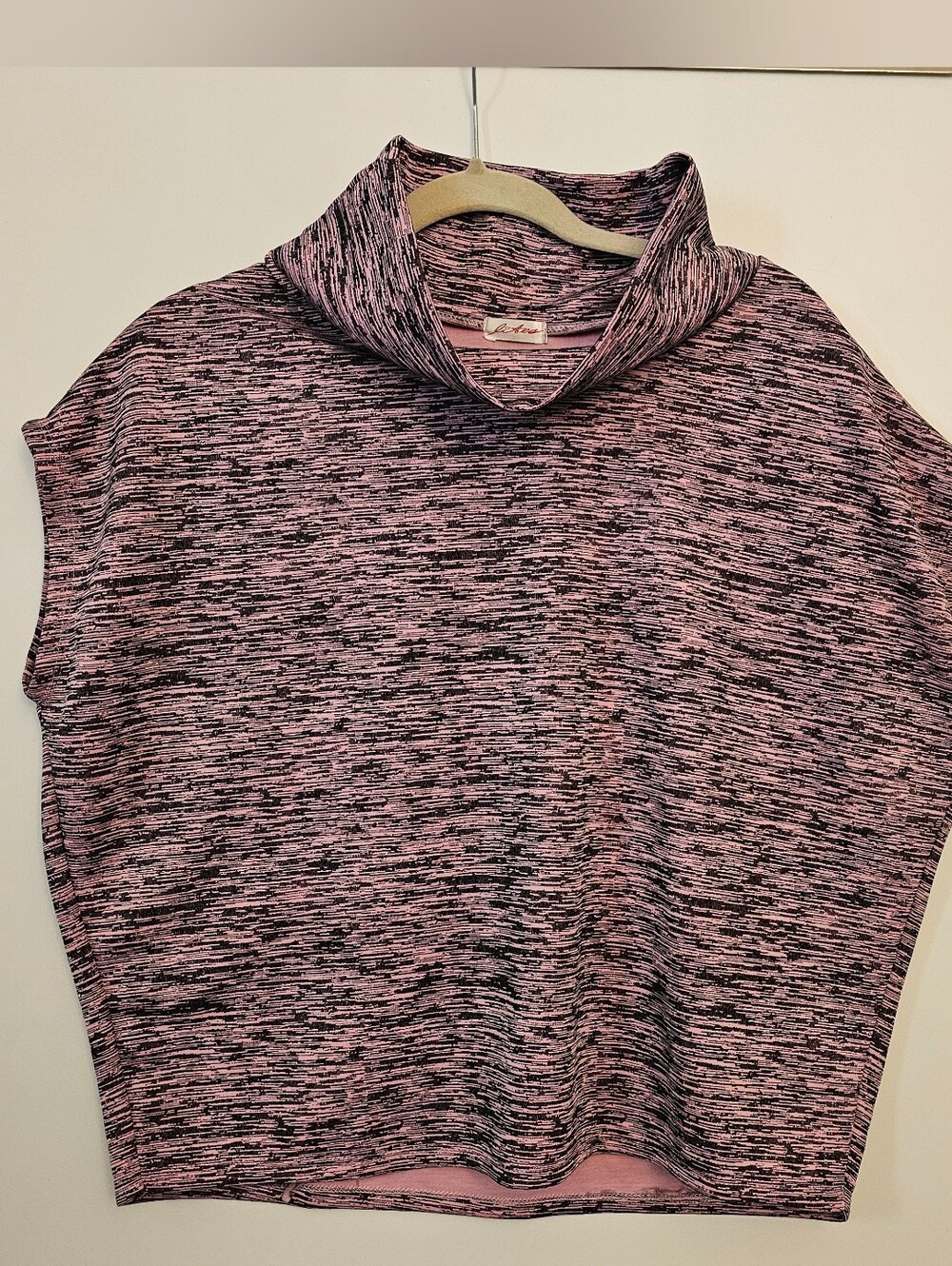Pink Black Space Dye Cowl Neck Crop Top Cap Sleeve Athleisure
